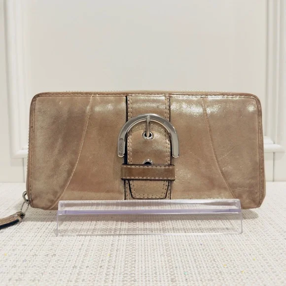 ✨👝 Coach Soho Gold Shimmery Zip Around Long Wallet with Buckle Detail - Picture 11 of 16